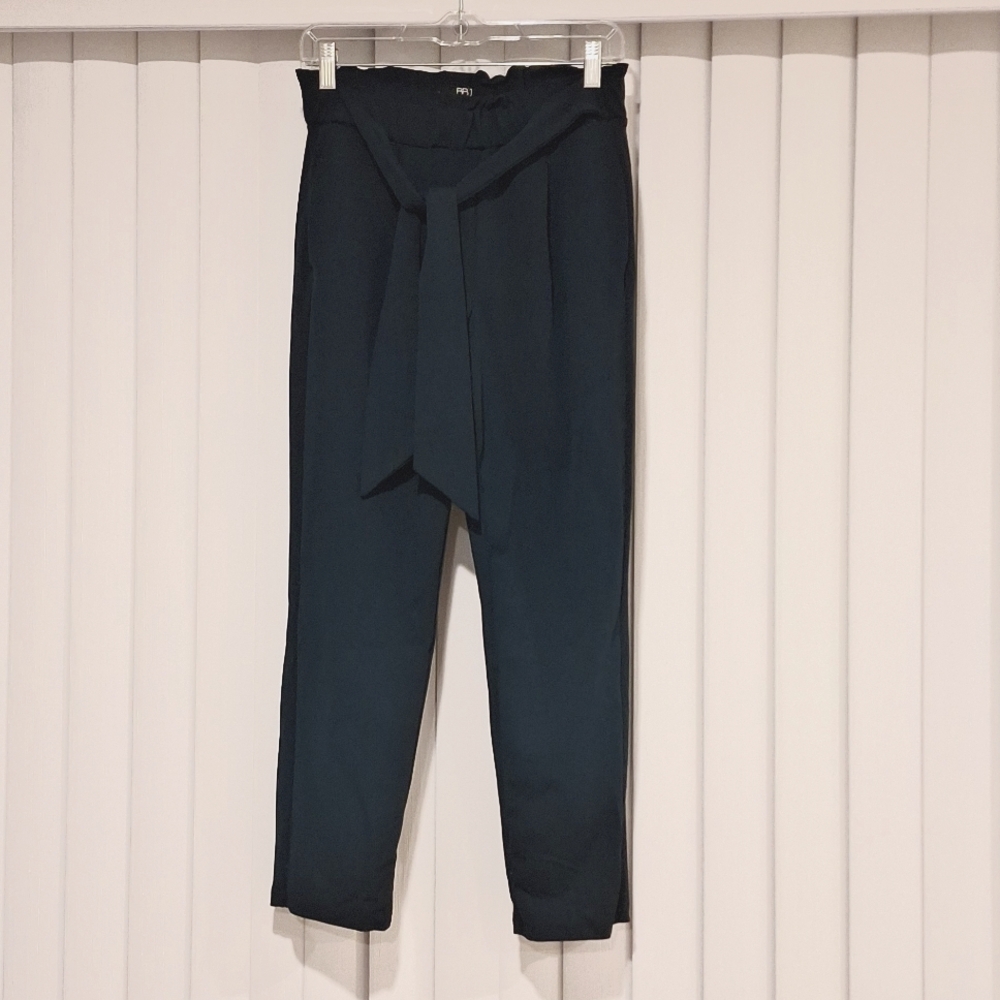 Green mid rise slacks